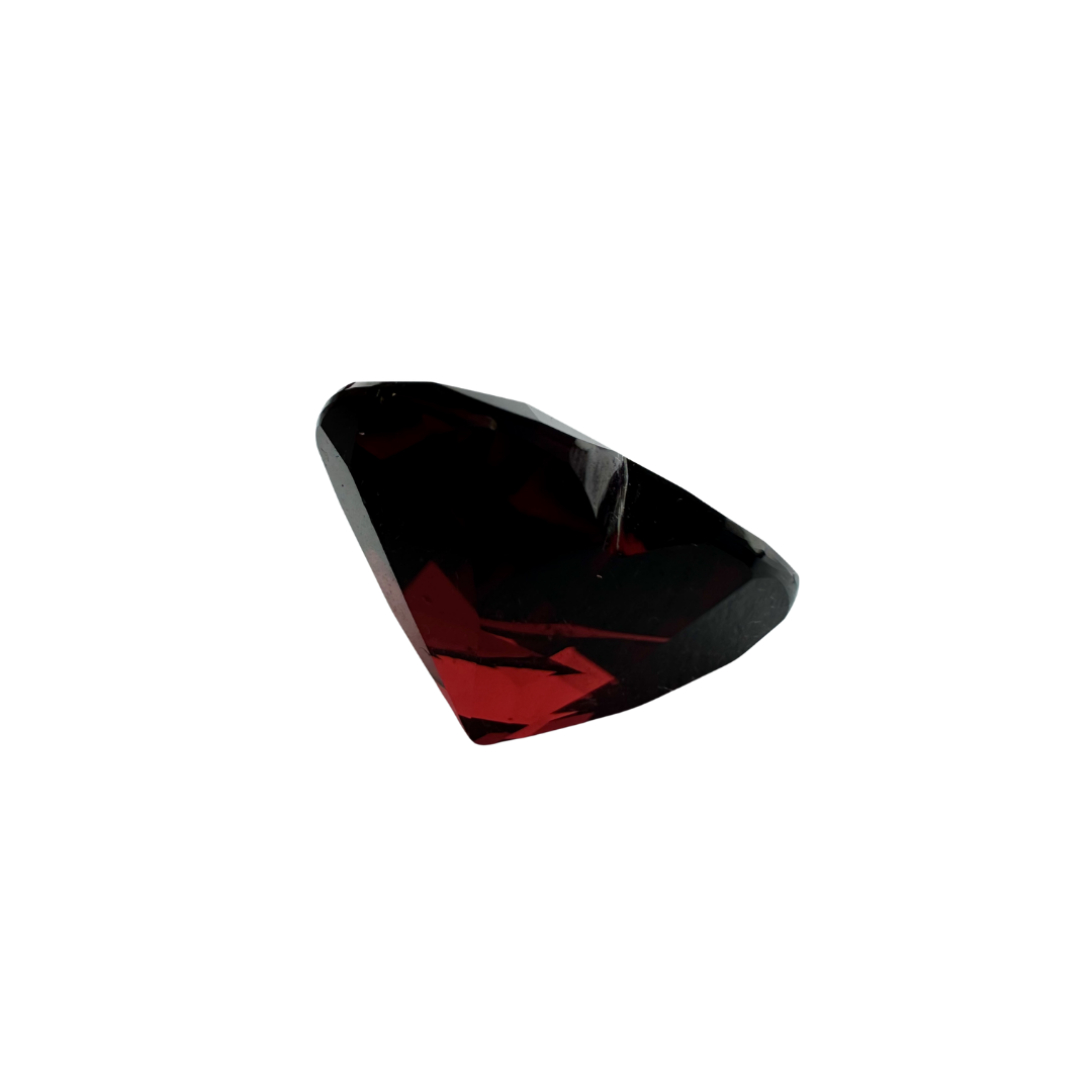 Garnet - Red 6.83Cts