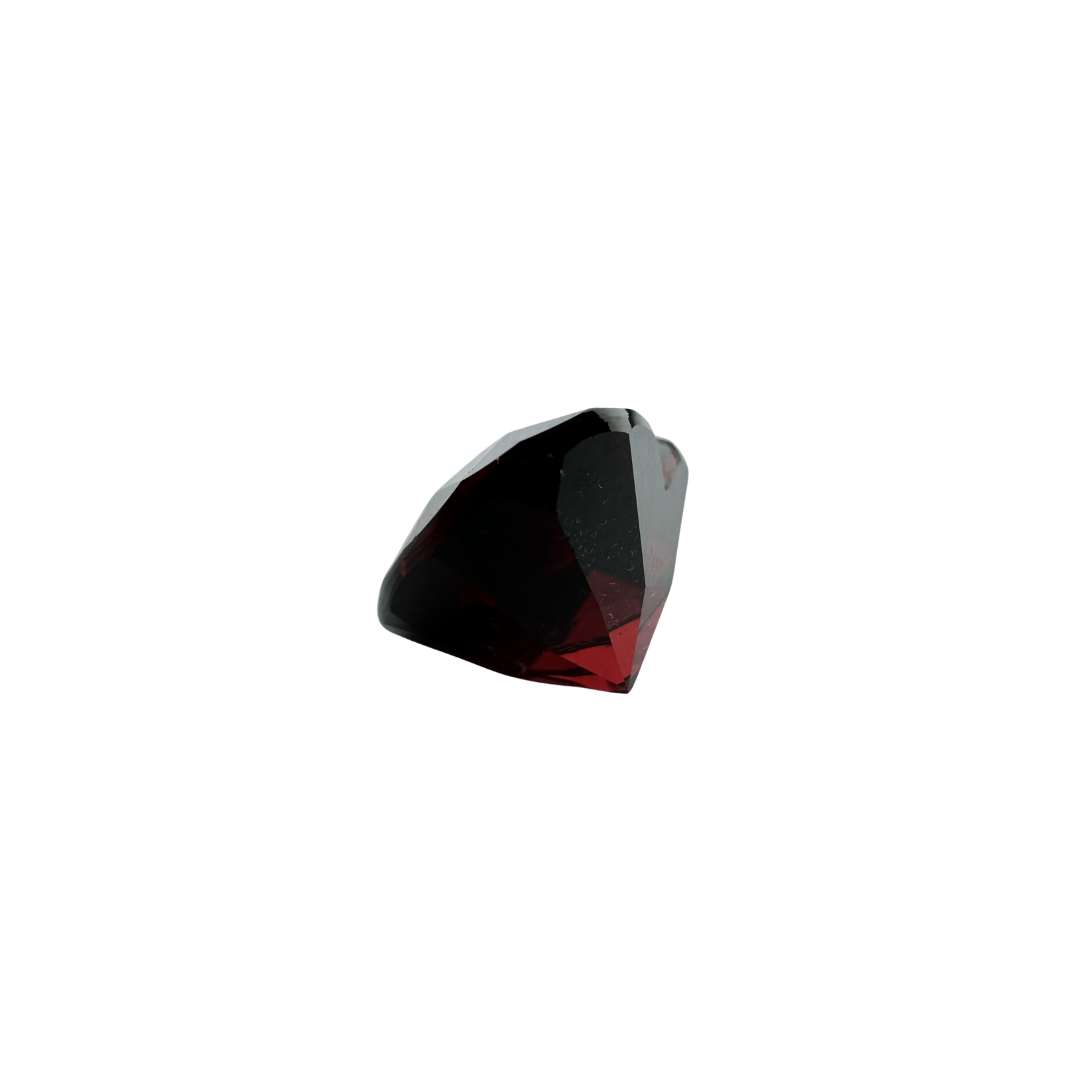 Garnet - Red 6.83Cts